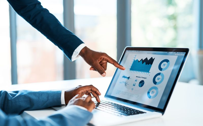 5 Razões pelas quais Sua Empresa Precisa de um Software de Gestão Empresarial