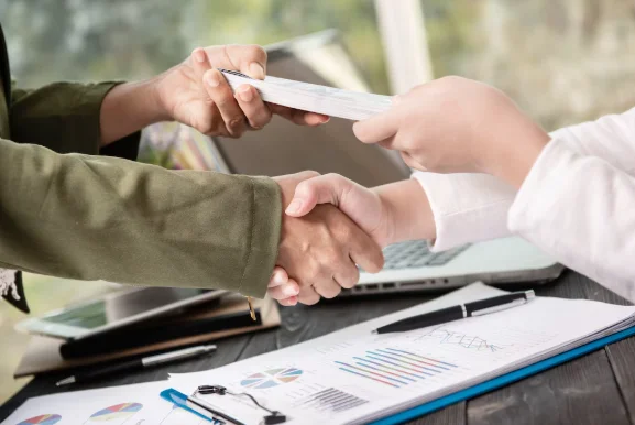 Como escolher um empréstimo para empresas e quais critérios avaliar antes de contratar